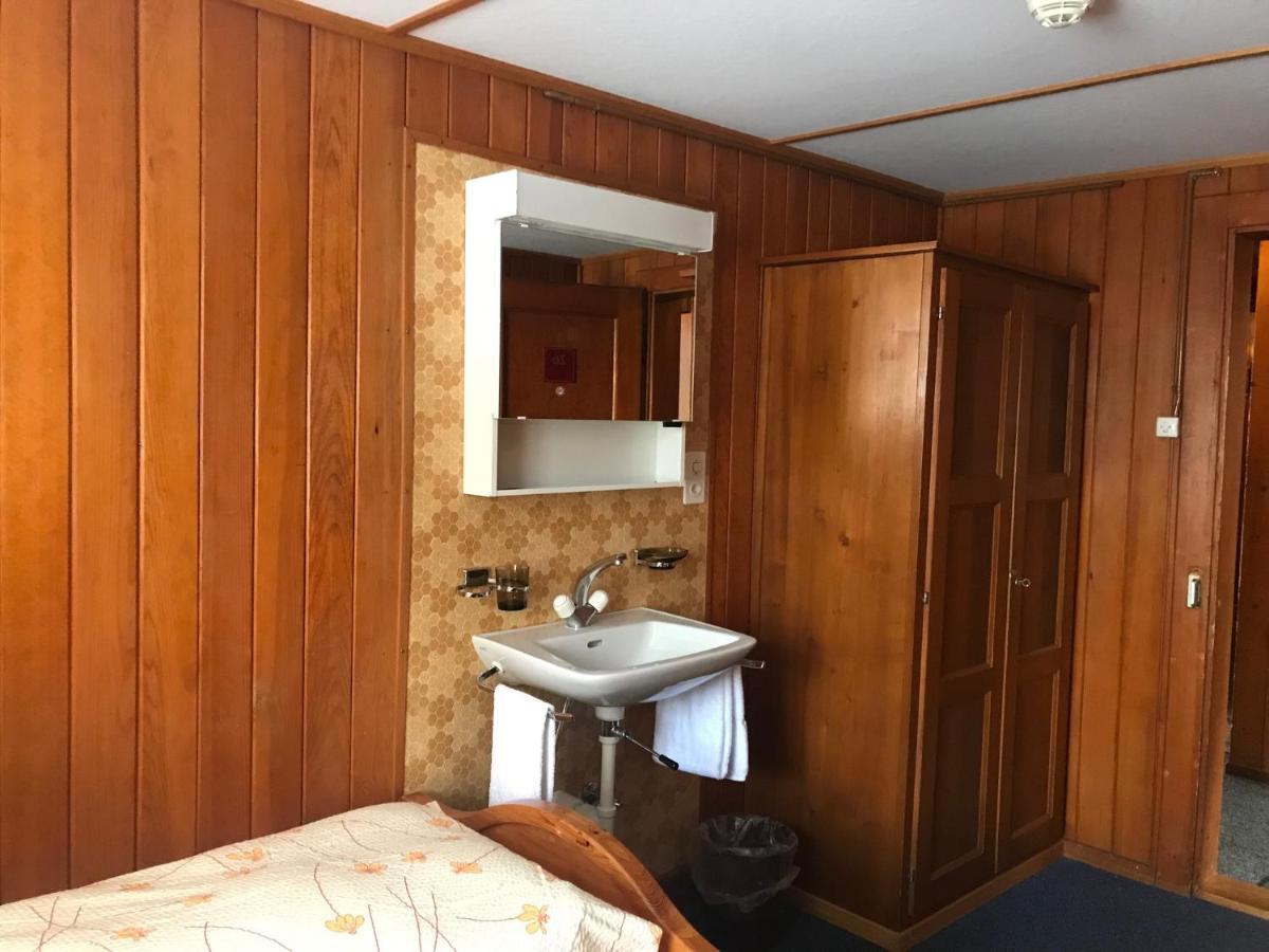 Hotel Zur Post Kandersteg Exteriör bild